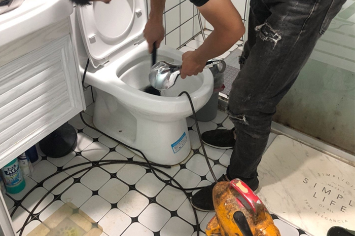 尼玛疏通下水道