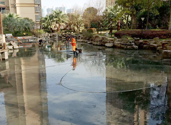 尼玛景观池淤泥清理